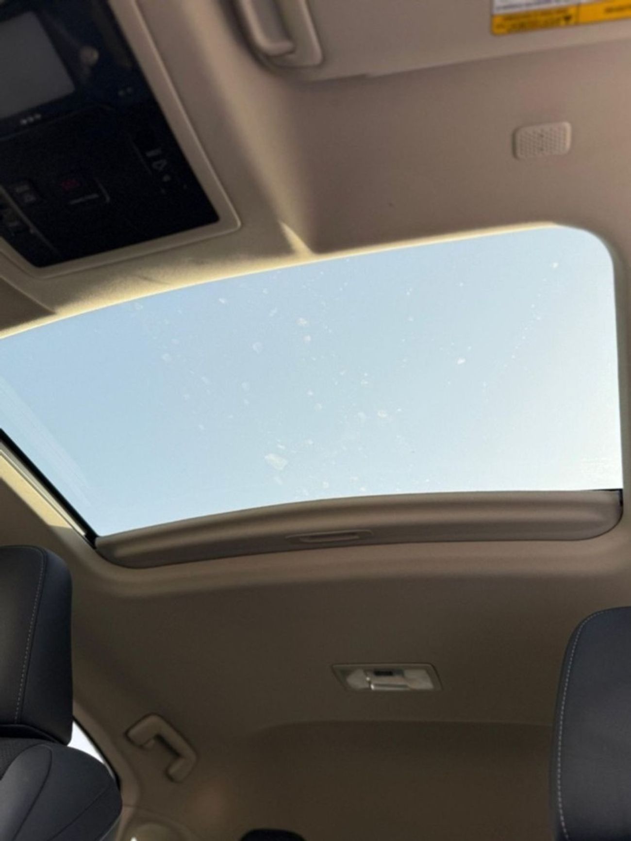 Lexus NX300 Premier 2.0L 4WD sunroof,leather seats