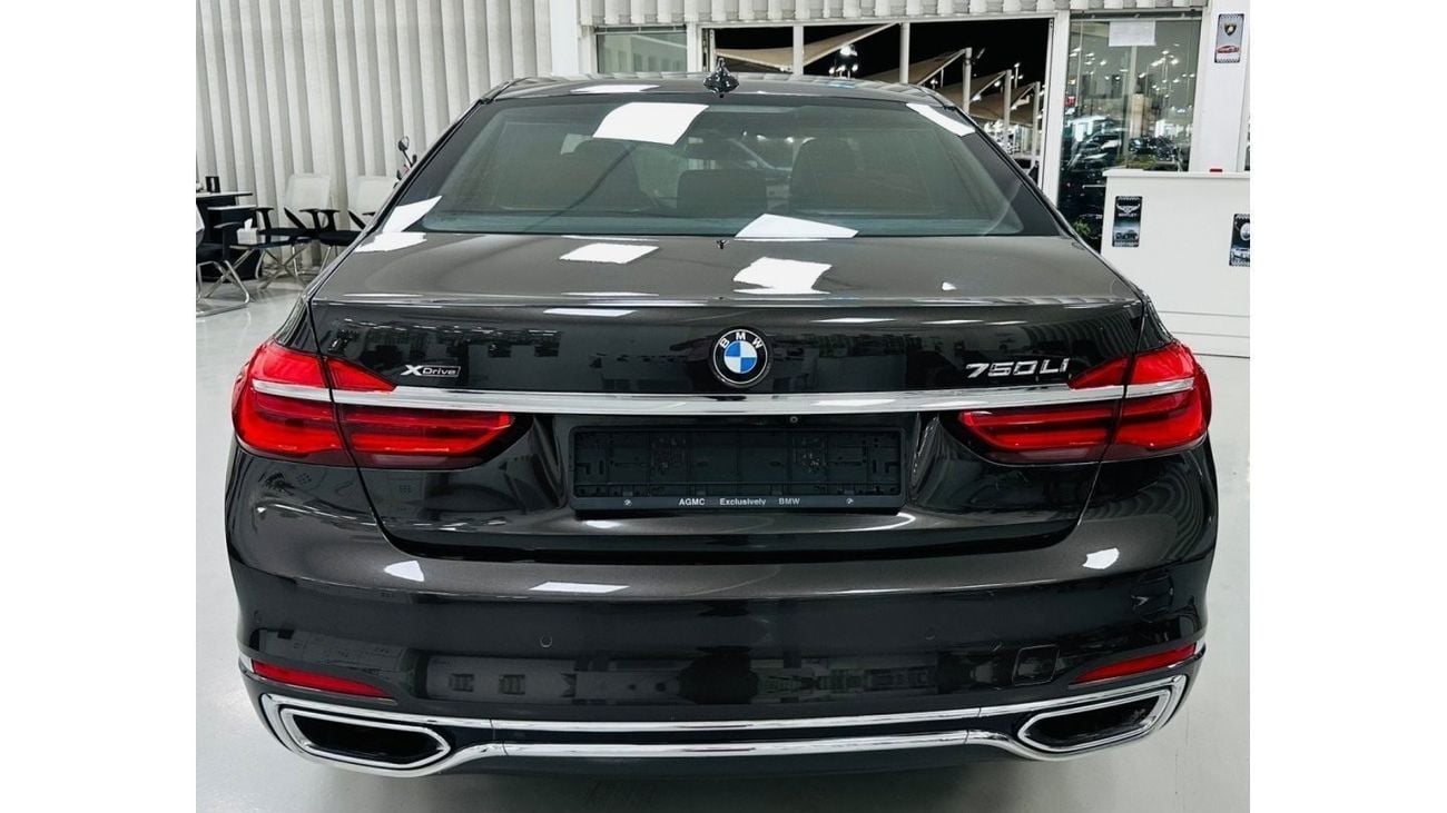 BMW 750Li Luxury Plus GCC .. FSH .. Top Range .. Perfect Condition .. V8 .