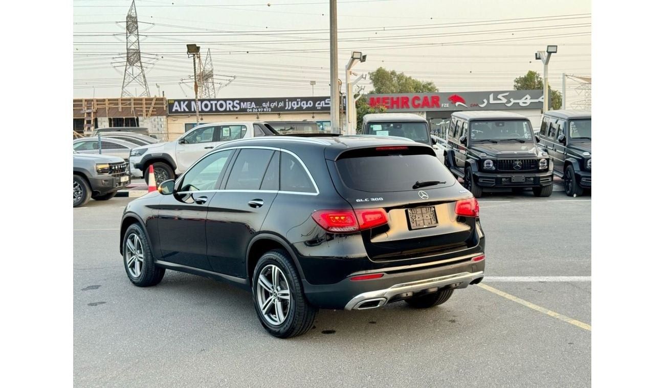 مرسيدس بنز GLC 300 4MATIC