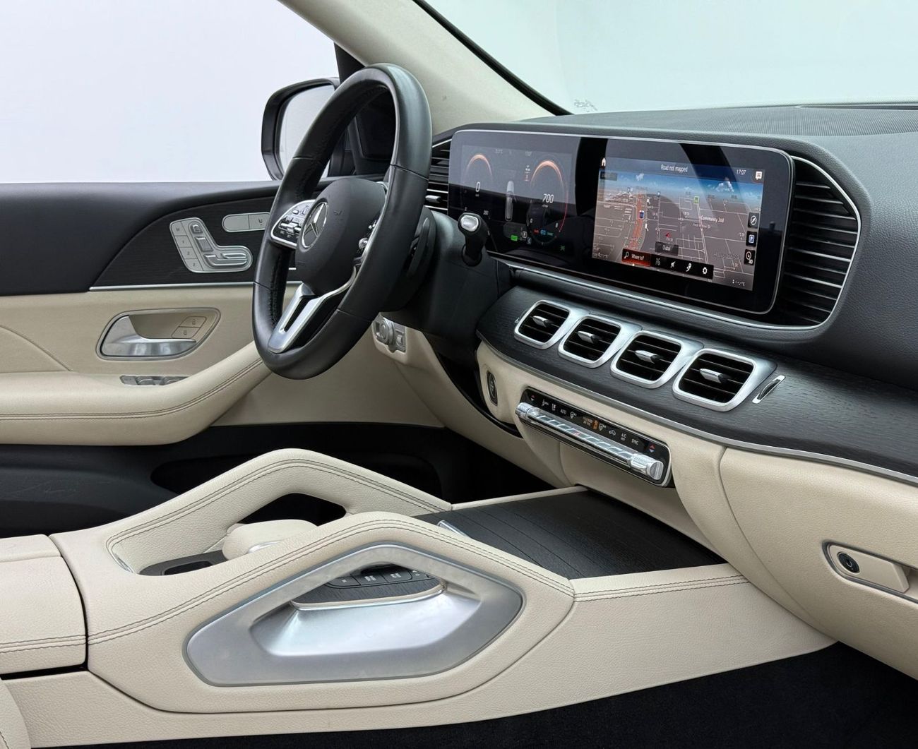 مرسيدس بنز GLE 450 2023 Mercedes-Benz GLE 450 4MATIC,One Year Unlimited KM Warranty,Full service history,GCC