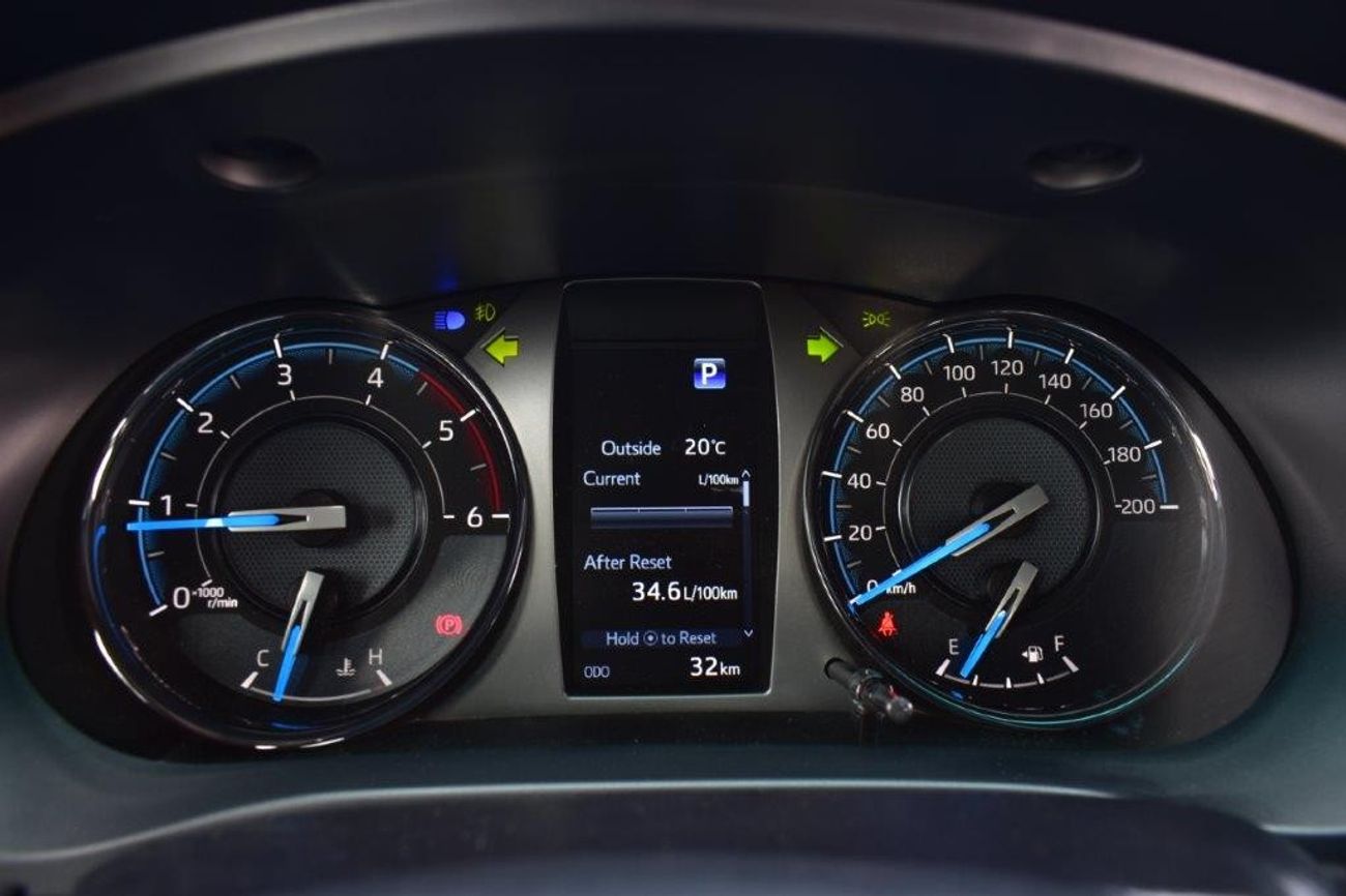 تويوتا هيلوكس Adventure Diesel Automatic