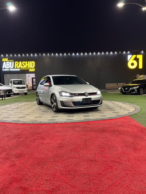 Volkswagen Golf GTI SPORT