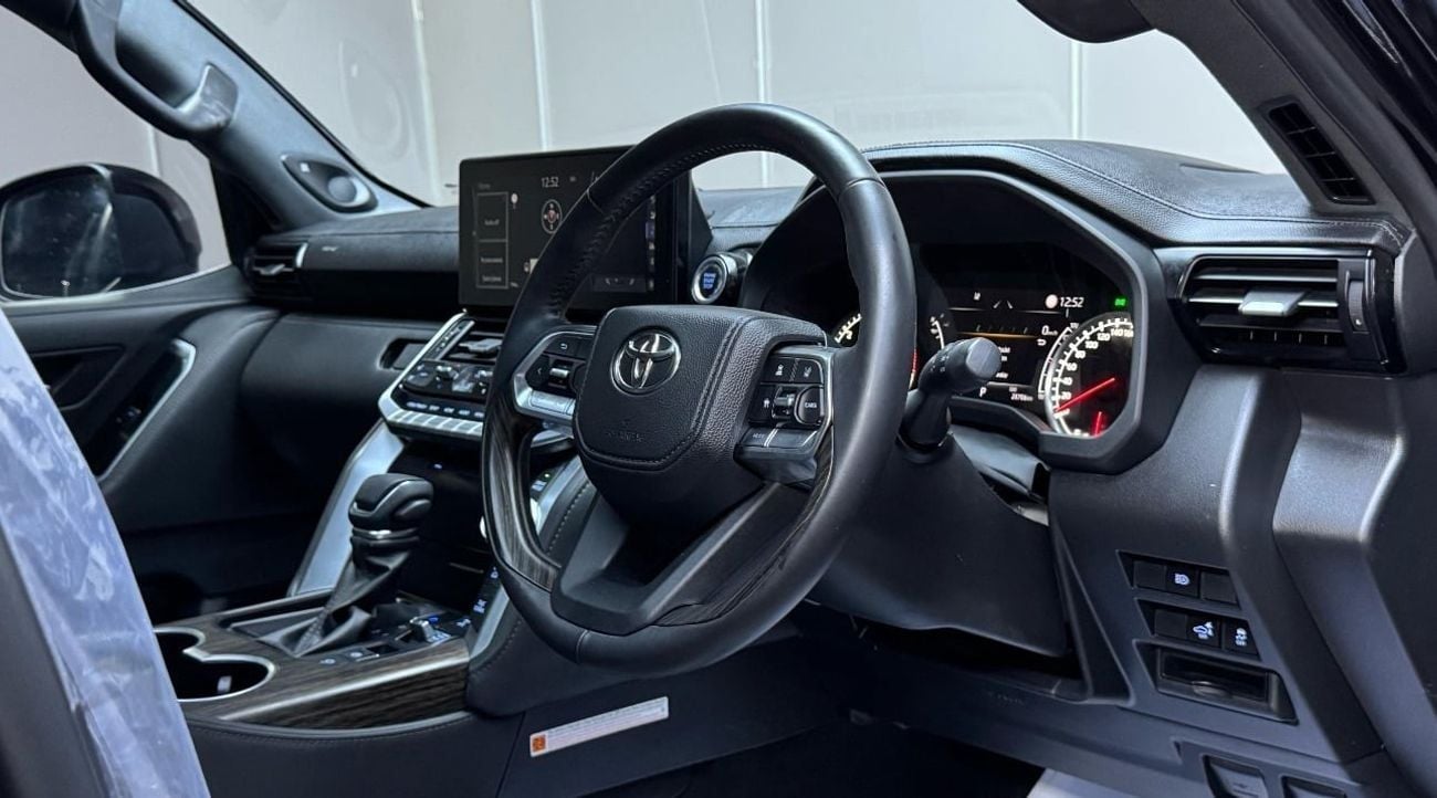 Toyota Land Cruiser VXR Toyota Land Cruiser 2022 diesel twin turbo v6