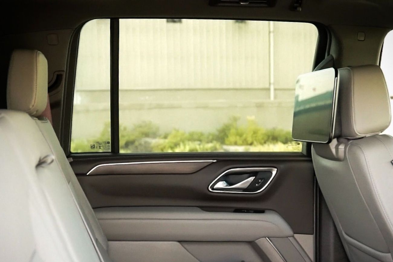 Chevrolet Suburban LT 5.3L 4WD