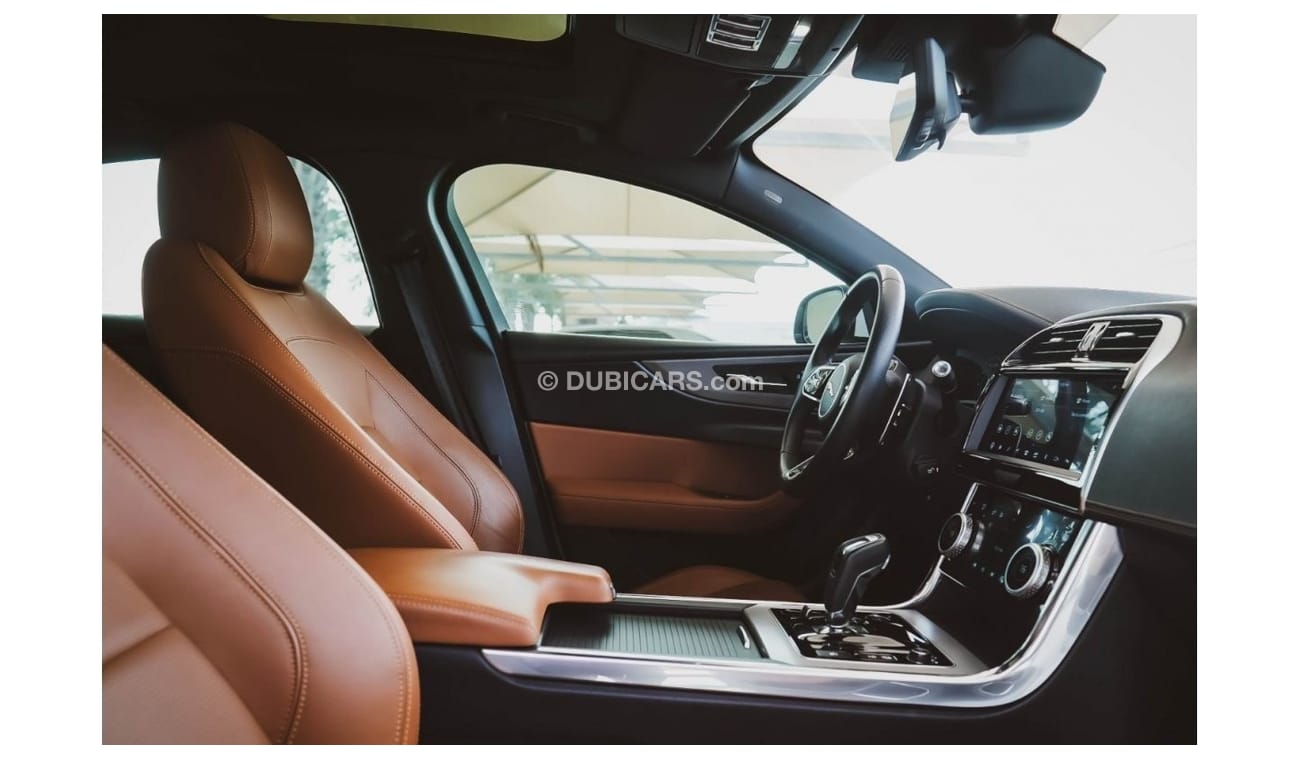 Jaguar XE R-Dynamic SE