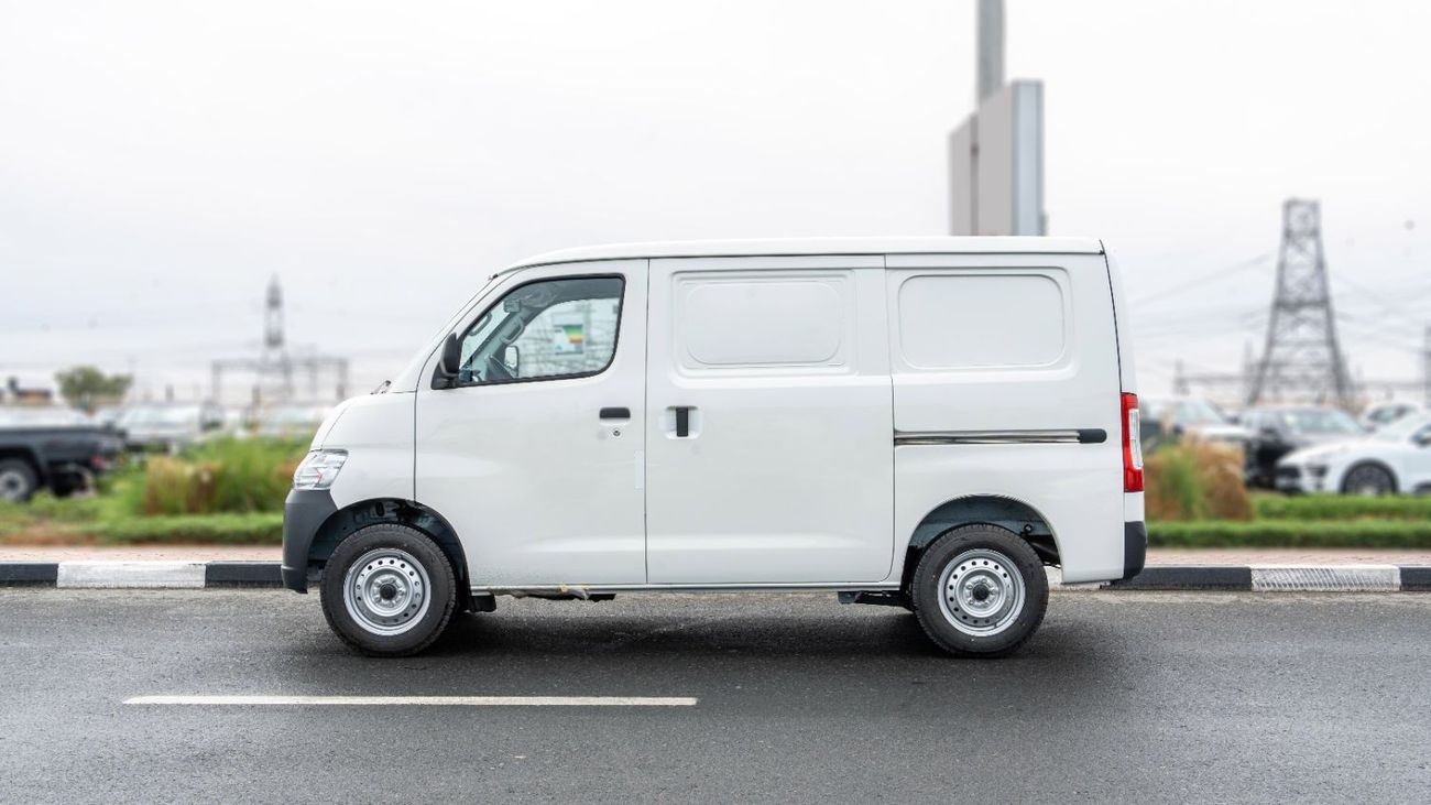 تويوتا لايت آيس 2026 Toyota LiteAce 1.5L AT Petrol (White-Black)