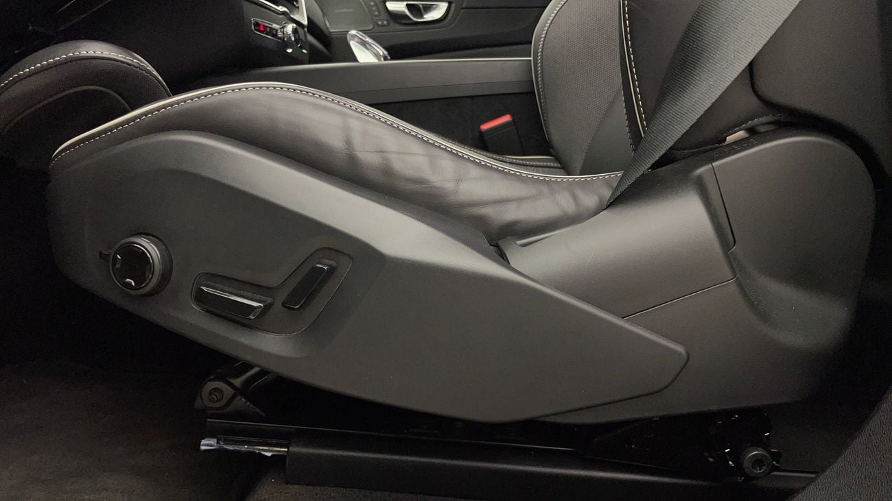 Volvo XC60 B5 ULTIMATE 2 | Zero Down Payment | Home Test Drive