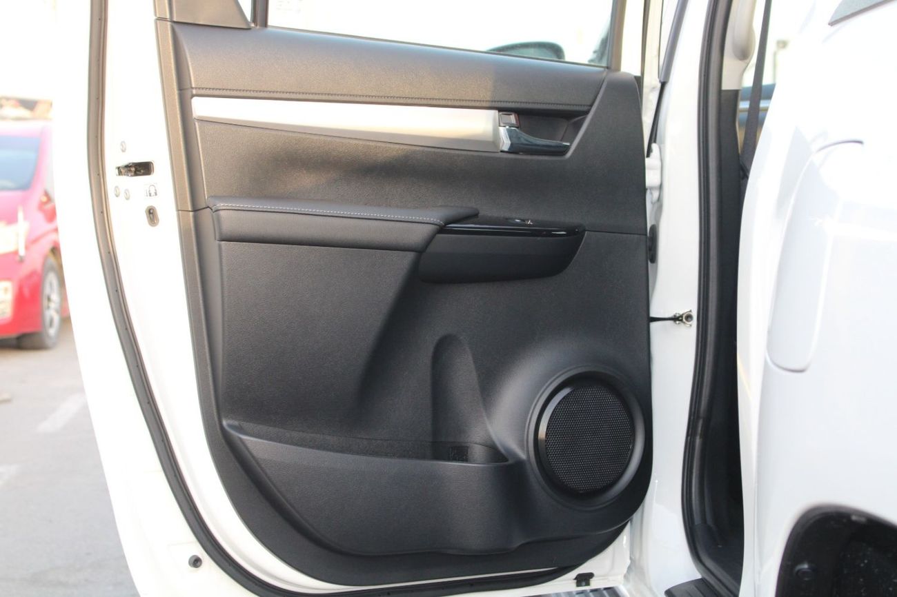 تويوتا هيلوكس TOYOTA HILUX 2.8L DIESEL DOUBLE CAB 4WD HIGH AUTO