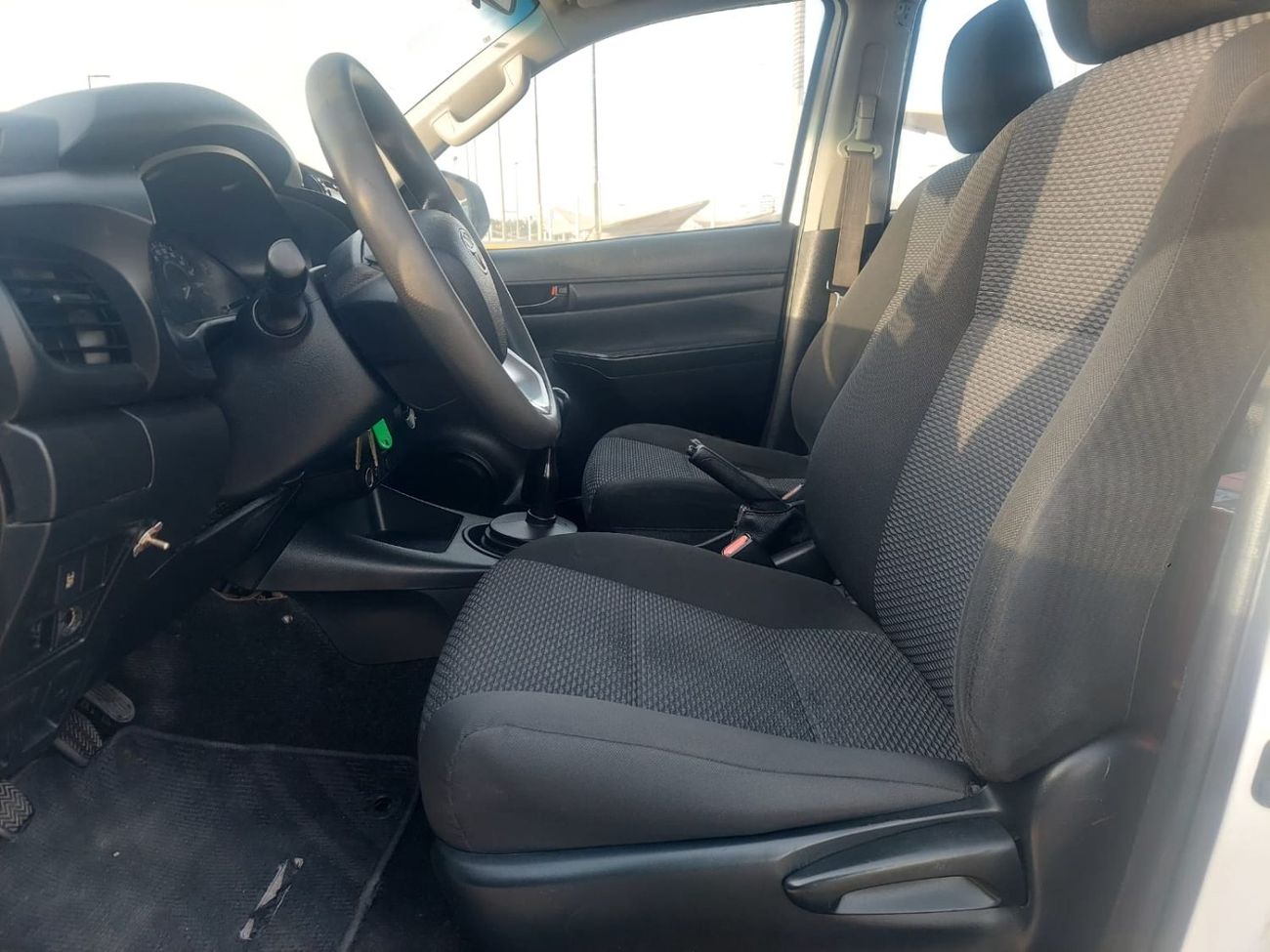 تويوتا هيلوكس DC 2.4L 4WD DIESEL MANUAL TRANSMISSION