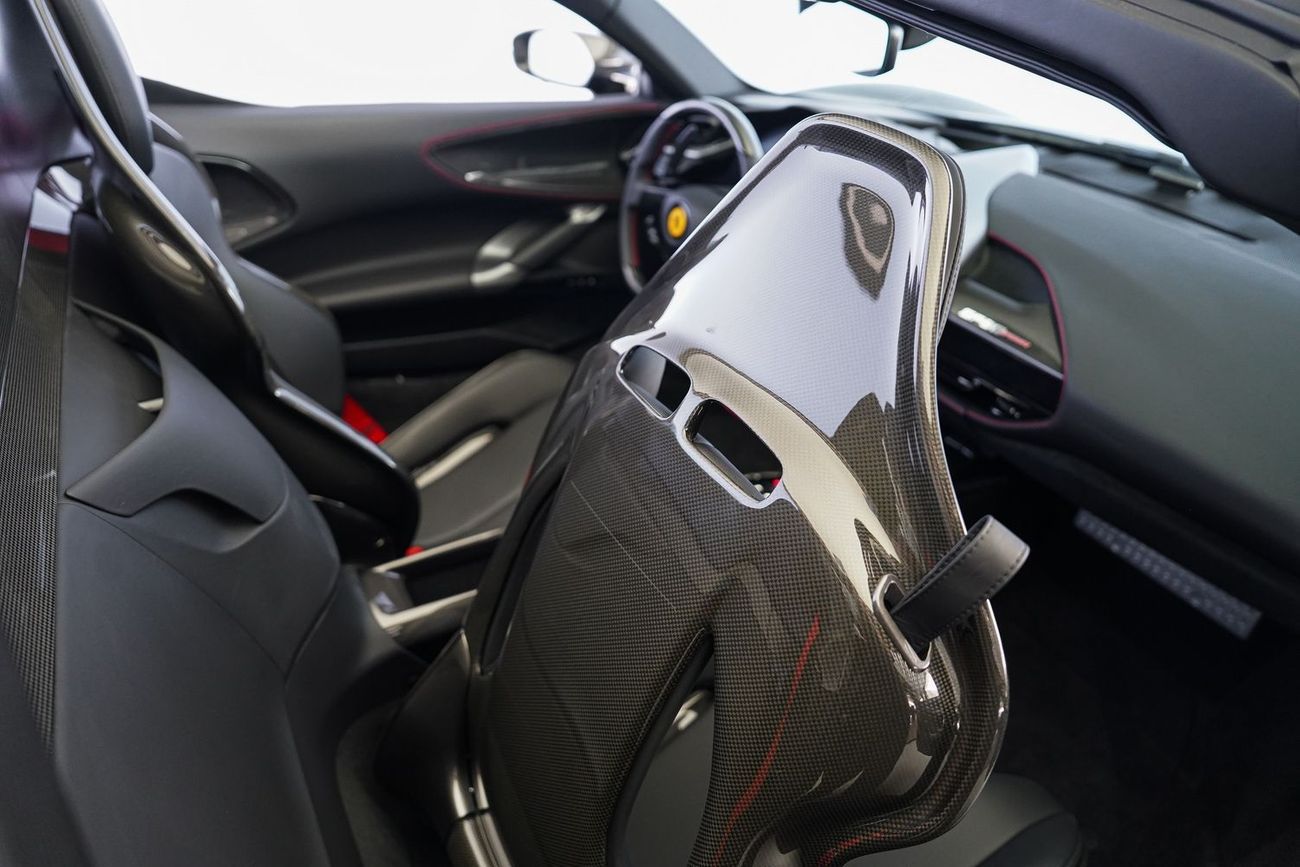 فيراري SF90 سبيدر ASSETTO FIORANO