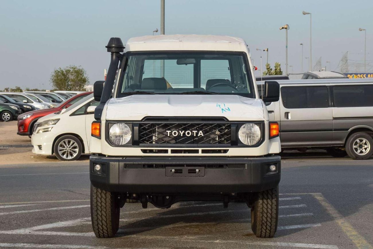تويوتا لاند كروزر 70 TOYOTA LAND CRUISER 78 (AMBULANCE) 4.0L V6 4WD 2026