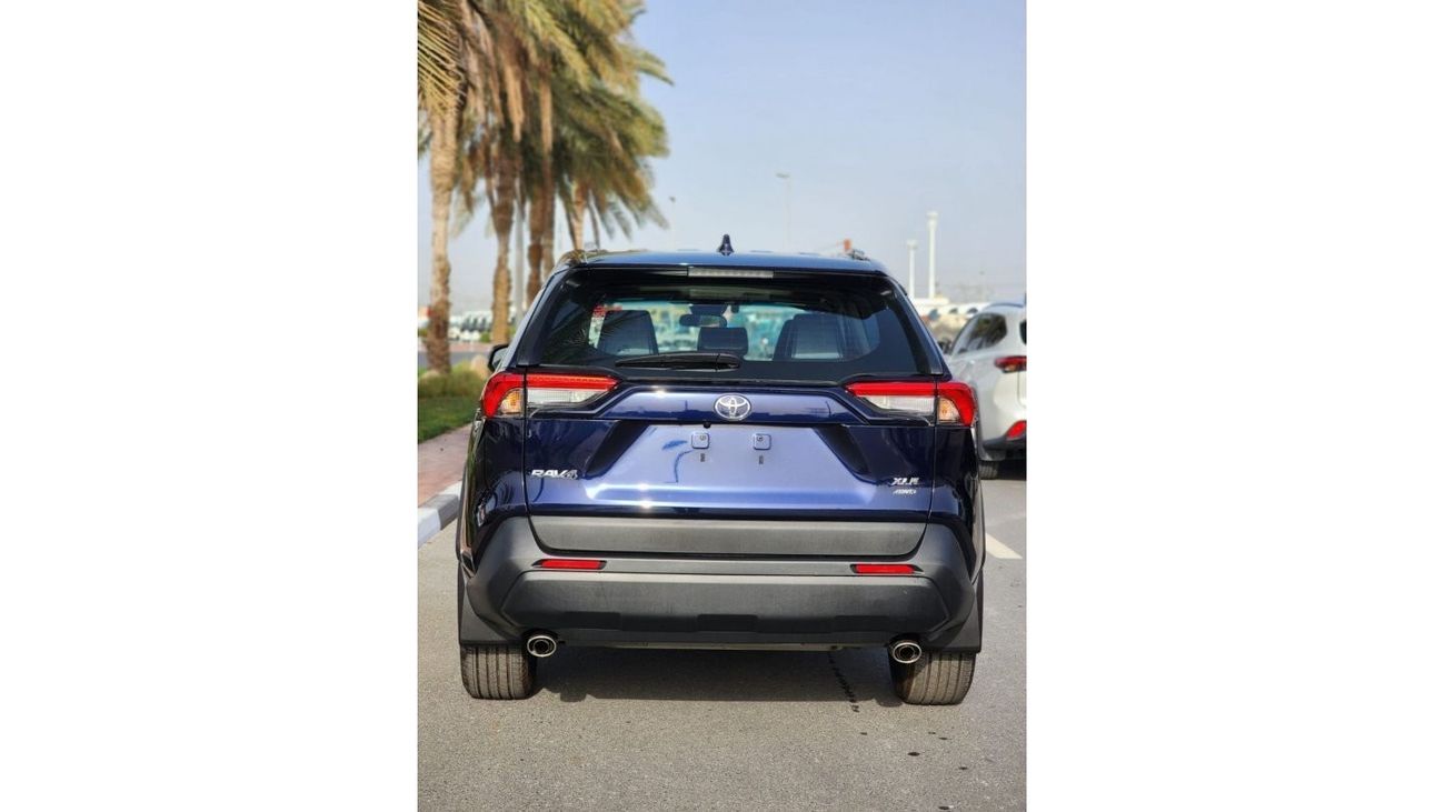 Toyota RAV4 TOYOTA RAV4 XLE 4X4 DARK BLUE 2023