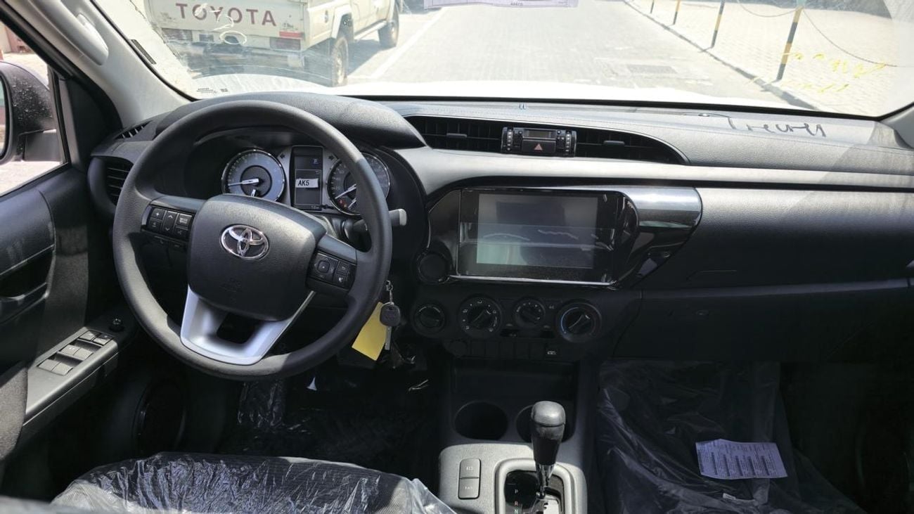 تويوتا هيلوكس Toyota Hilux Double Cabin 2.7L Petrol Auto Wide Body