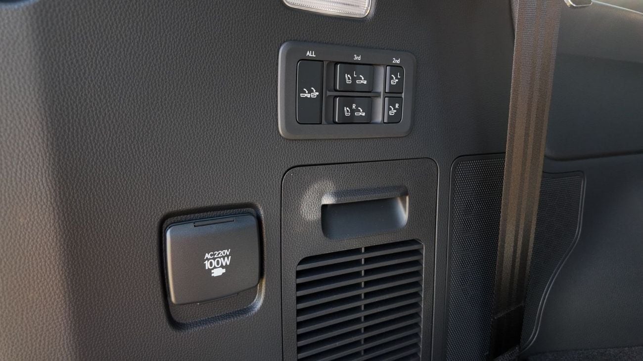 Lexus LX 600 LEXUS LX 600 Signature 3.5L