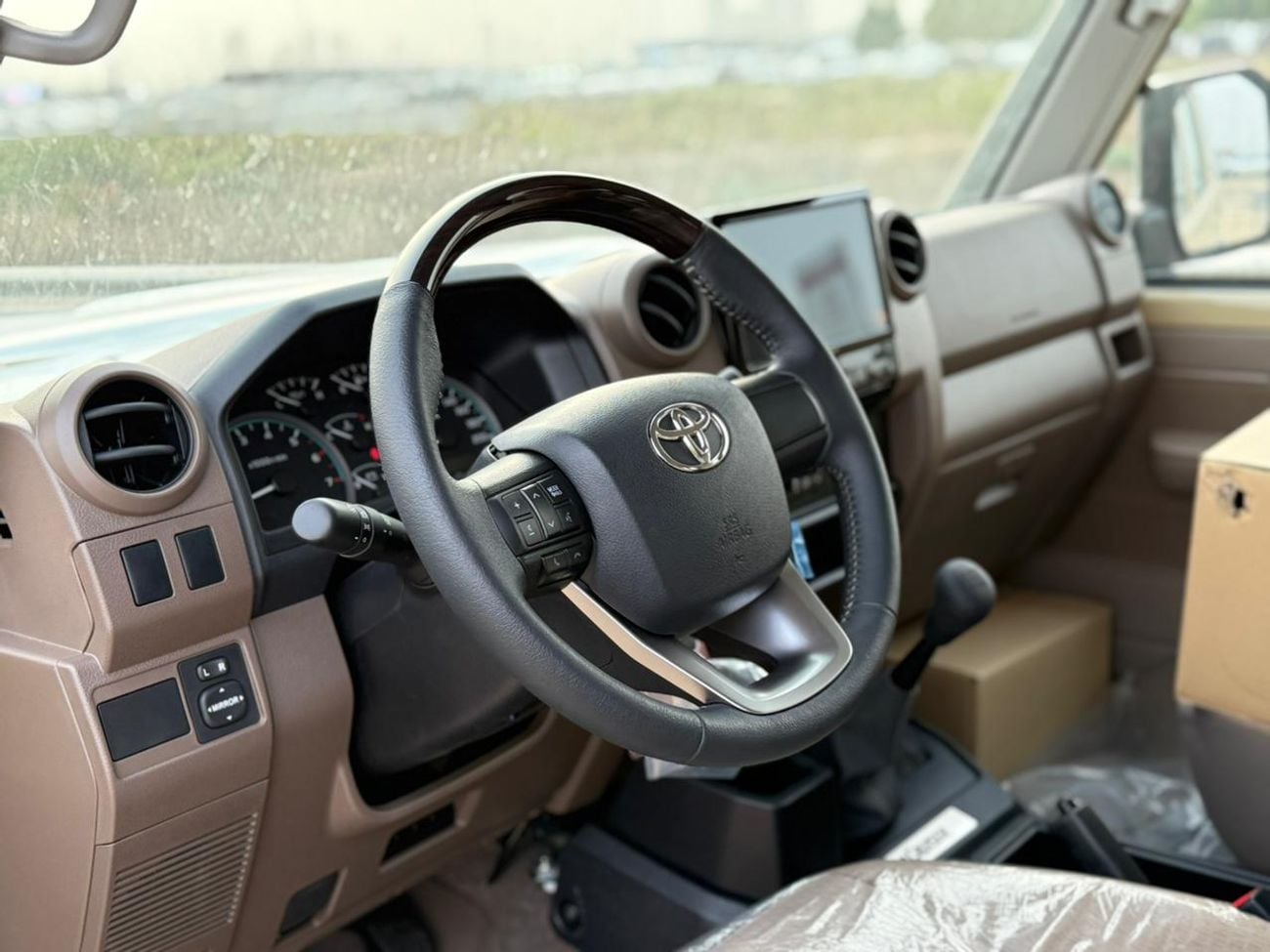 Toyota Land Cruiser 70 4.0L MID OPTION MANUAL WITH COOLING BOX