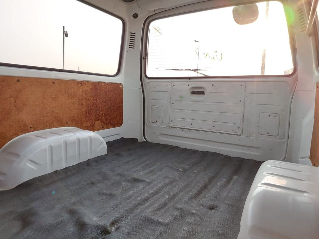 Toyota Hiace TOYOTA HIACE VAN RHD 2002 MODEL 2.0 L PETROL MANUAL(PM07906)