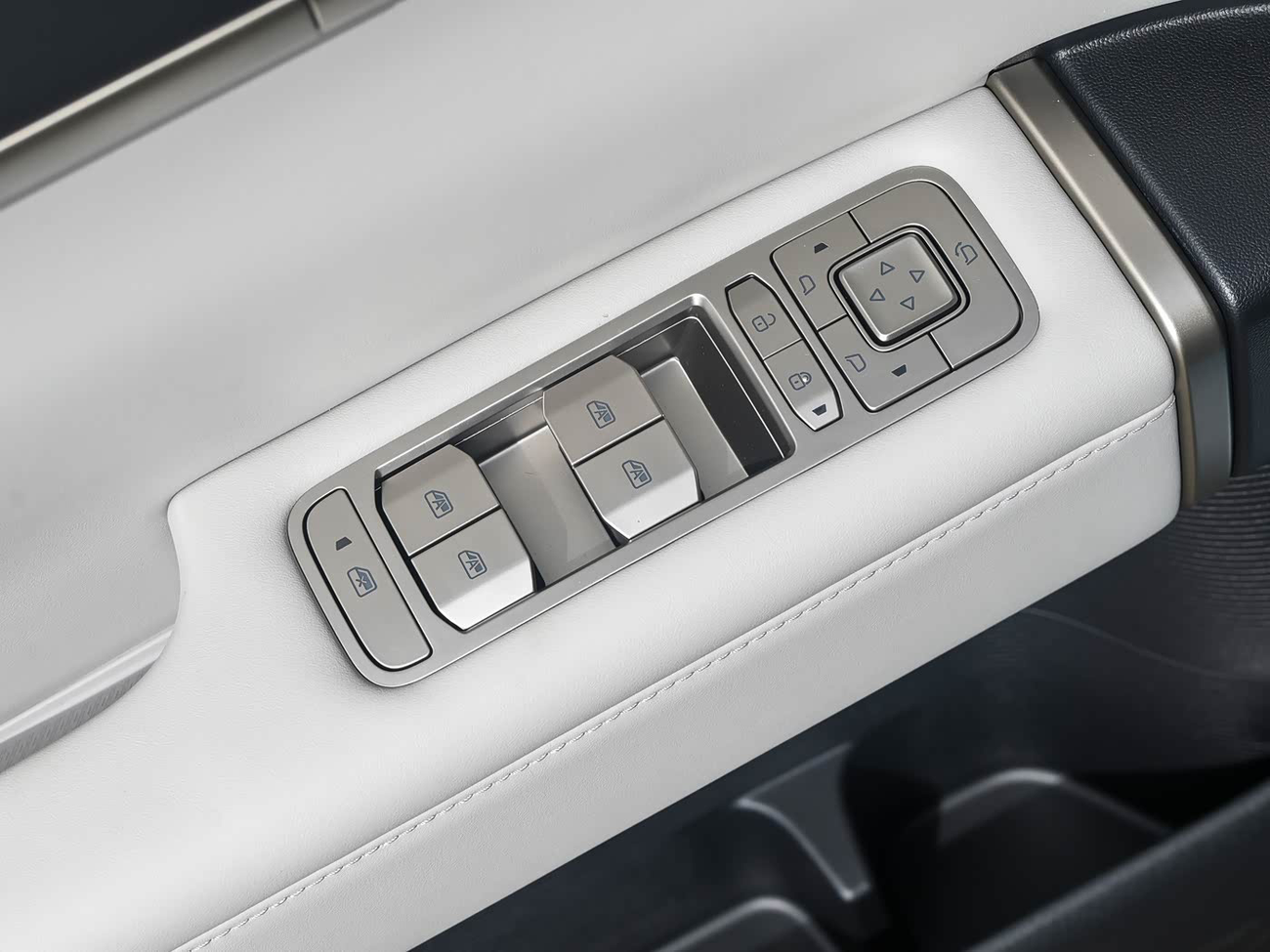 BYD Leopard 7 STD  (NON GCC)