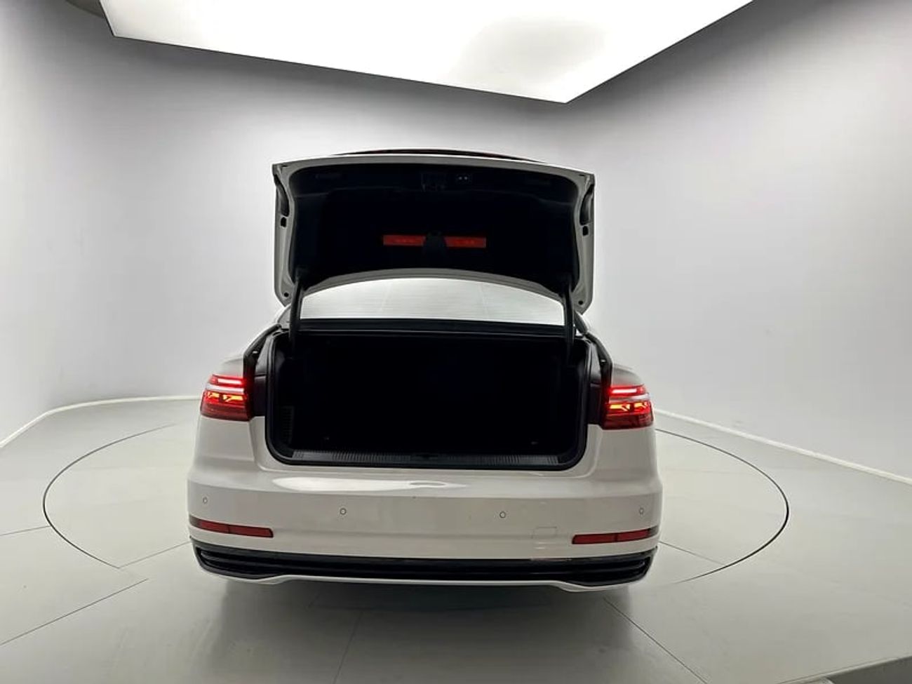 أودي A8 A8L 55 TFSI quat 340hp Business Edition (Ref# 001370)