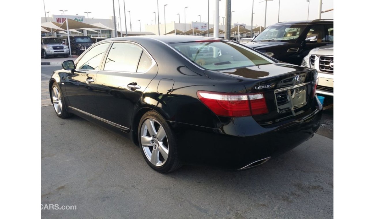 Lexus LS460 GCC - Full option - Full service history AL Futaim