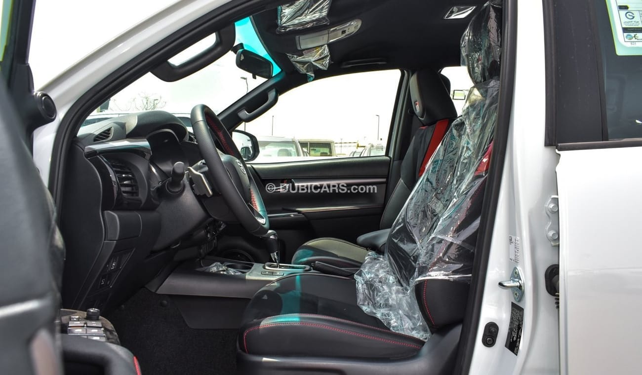 تويوتا هيلوكس GR Sport 4.0 L V6