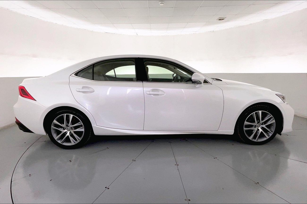 Lexus IS300 Premier | upto AED 20,000 Ramadan Discount | Guaranteed Warranty | 0 Down Payment