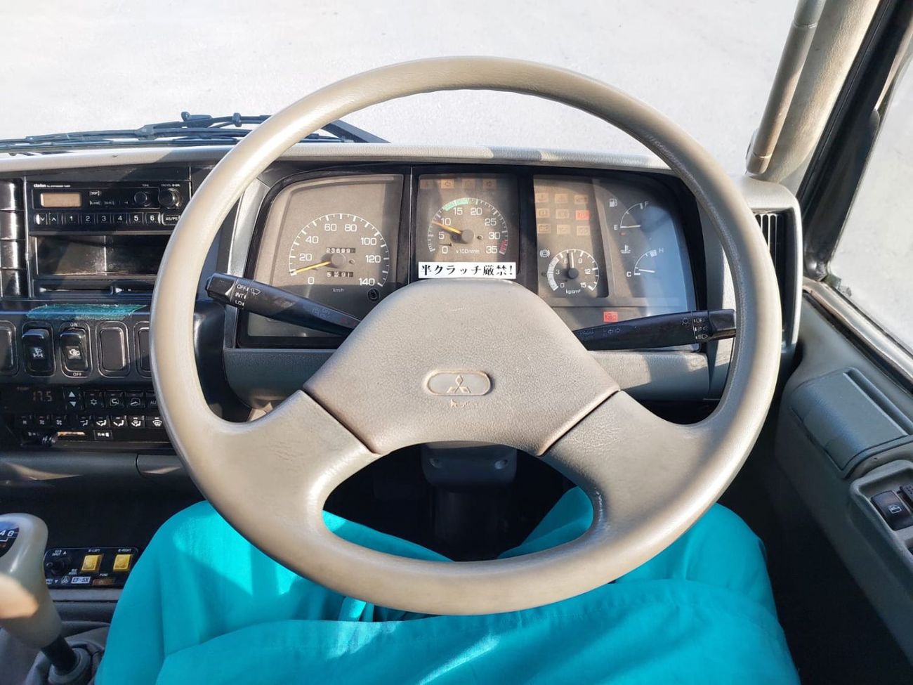 ميتسوبيشي فايتر MITSUBISHI FIGHTER 6D17 TRUCK RHD 1995 MODEL 8.2 L DIESEL MANUAL(PM21127)