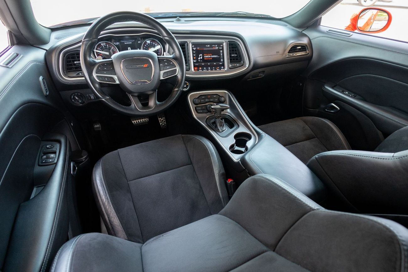 Dodge Challenger R/T Plus 5.7L (372 HP)