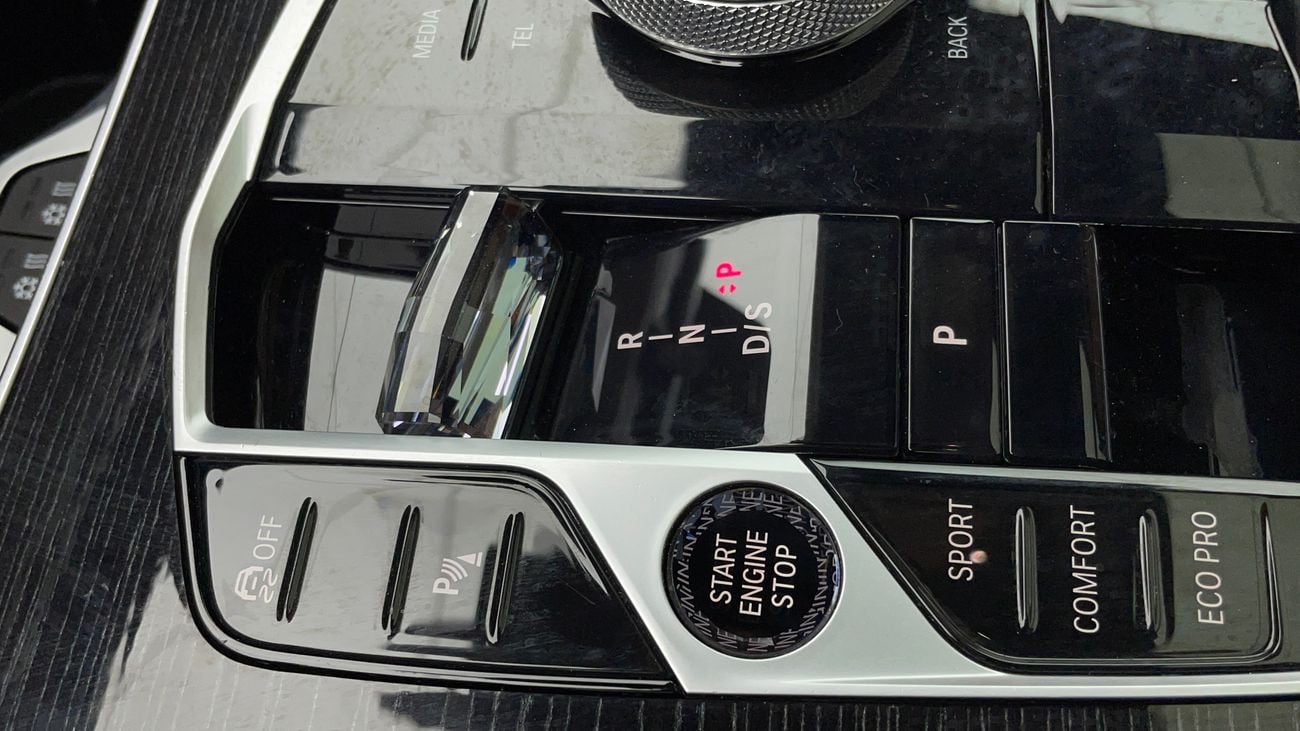 بي أم دبليو X5 XDRIVE 4OI M SPORT PRO 3 | بدون دفعة مقدمة | اختبار القيادة في المنزل