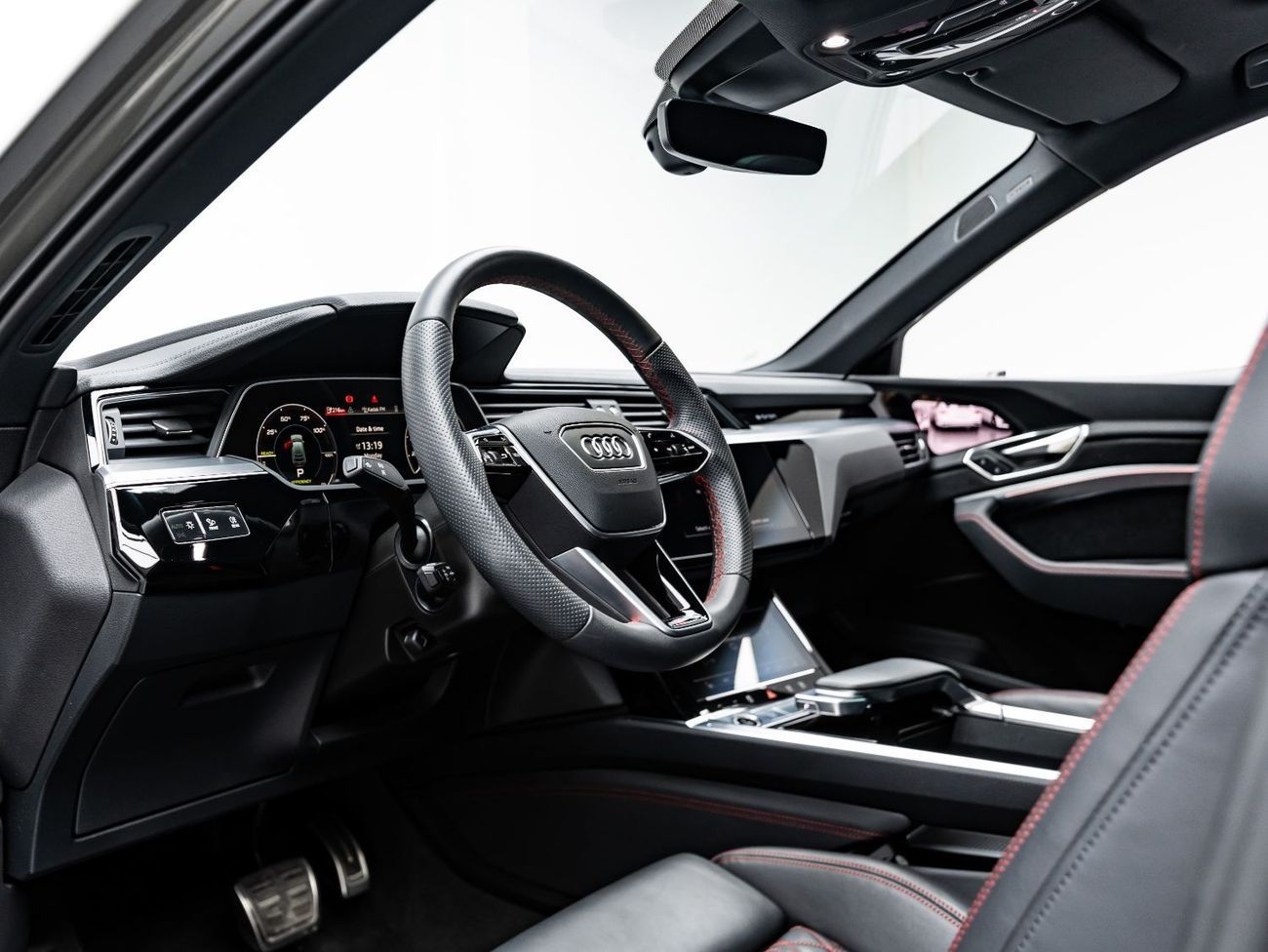 أودي Q8 إي ترون 55 quattro S Line