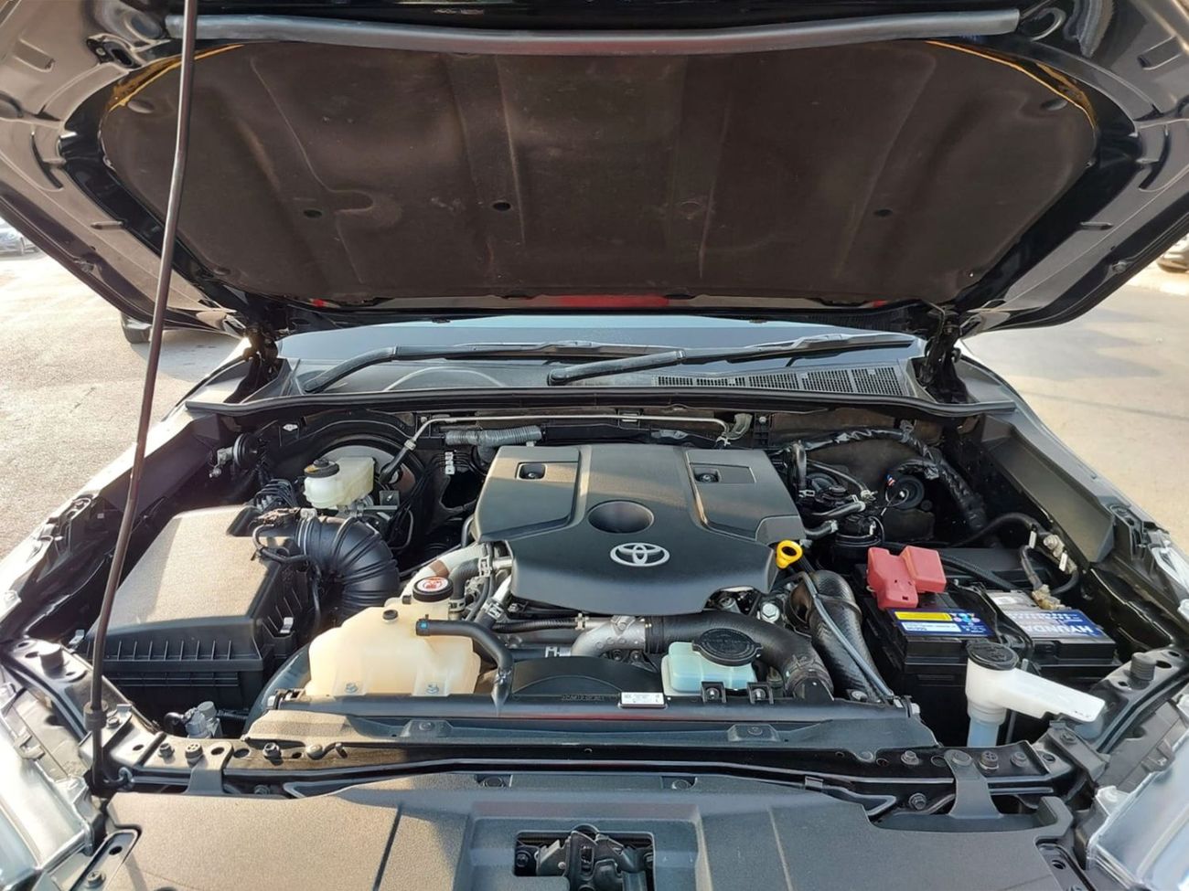 Toyota Hilux TOYOTA HILUX PICKUP RHD 2024 MODEL 2.8 L DIESEL AUTOMATIC(PM13901)