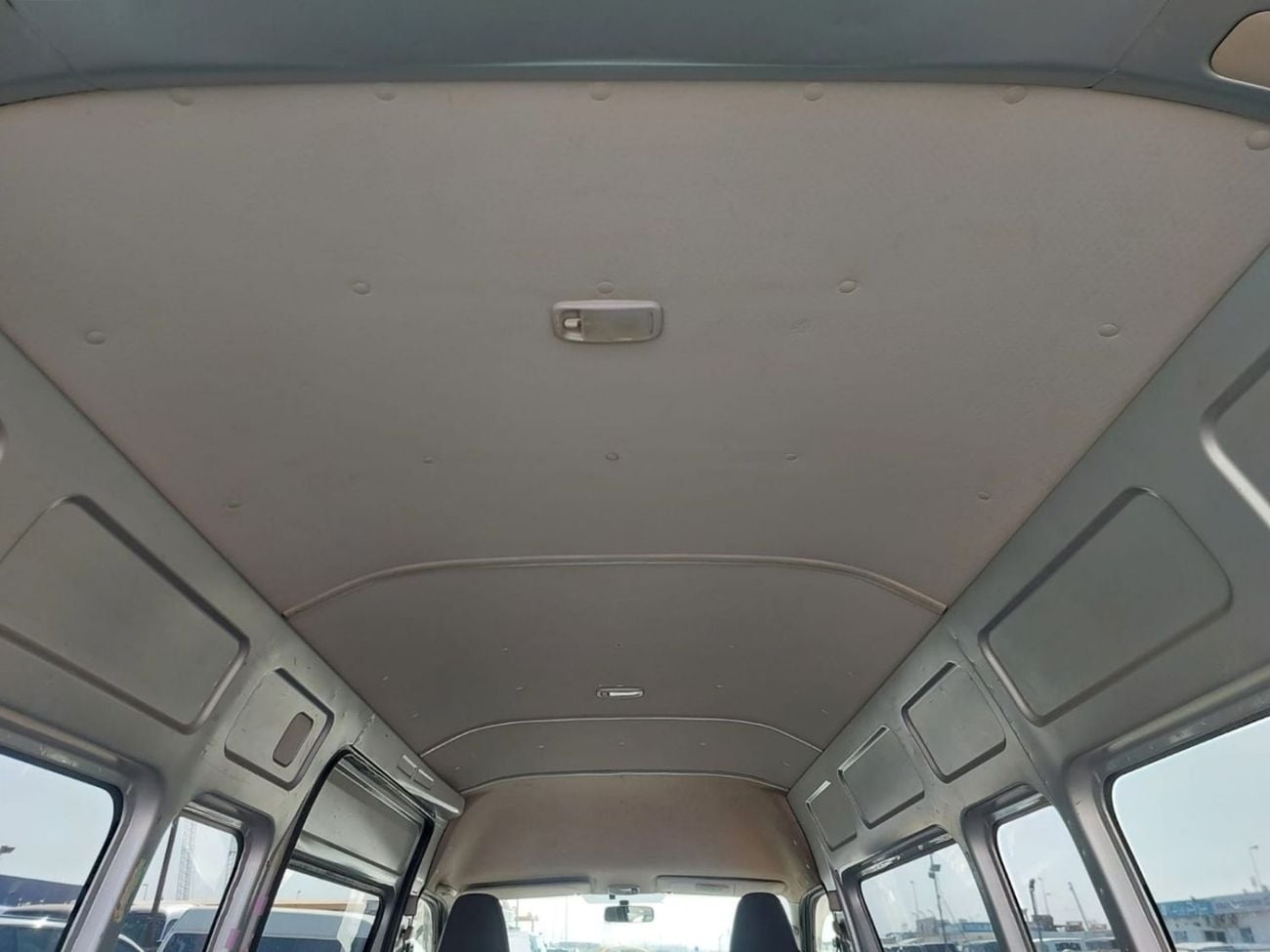 Toyota Hiace TOYOTA HIACE VAN RHD 2013 MODEL 3.0 L DIESEL AUTOMATIC(PM11956)