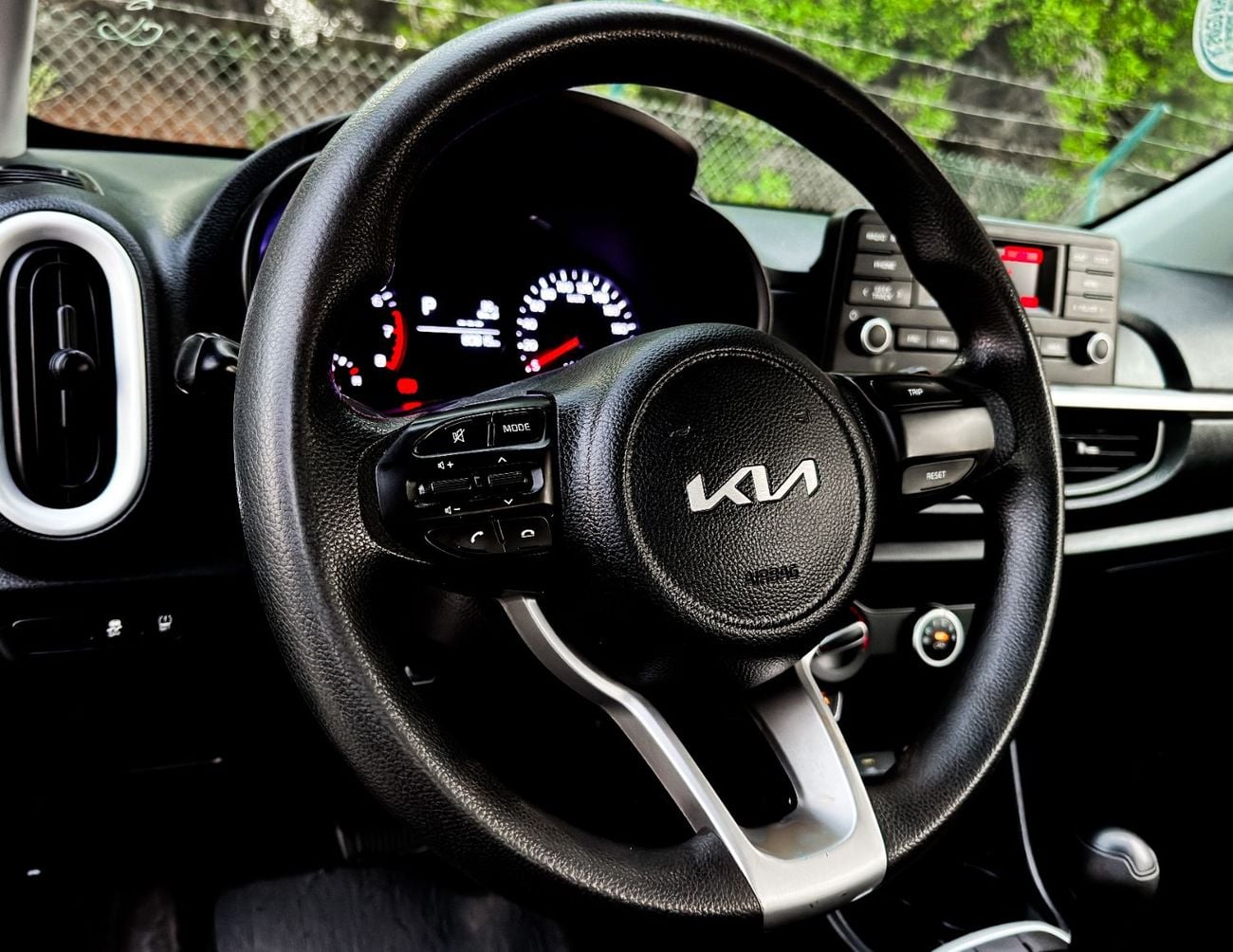 Kia Picanto LX Kia Picanto|  1.2 L | 2023 | GCC | Accident-Free |  In Excellent Condition | 504 P.M