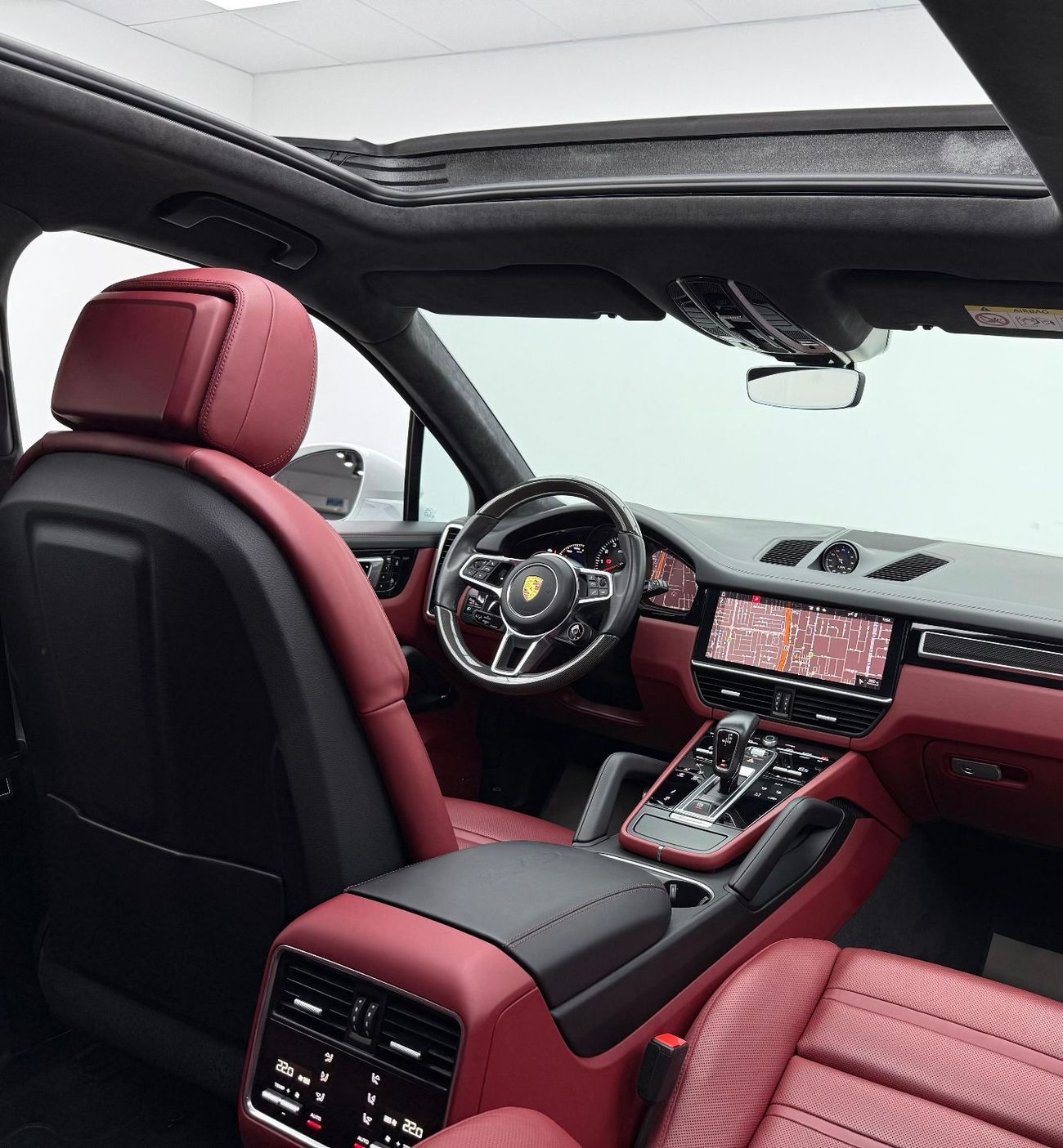 Porsche Cayenne GTS 4.0L (460 HP) 2021 Porsche Cayenne GTS, Warranty, Full Porsche Service History, Excellent Condit