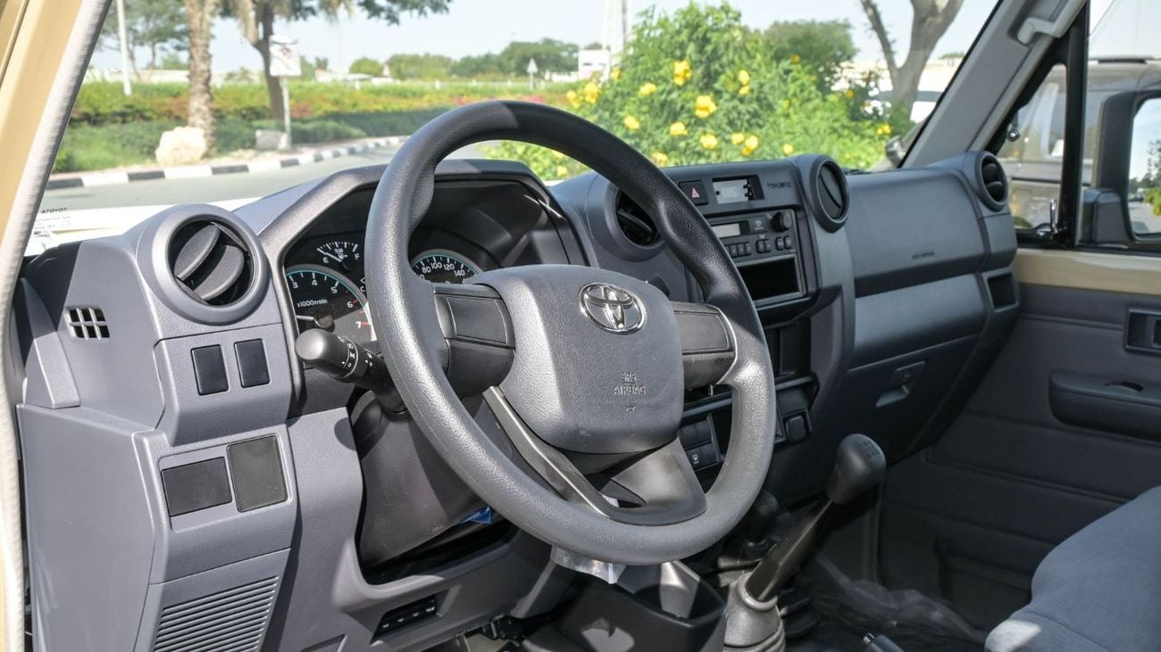 تويوتا لاند كروزر 70 ECTAGR020 - 2025 Toyota LC78 3 Doors Hardtop - 4.0L Petrol Manual Beige