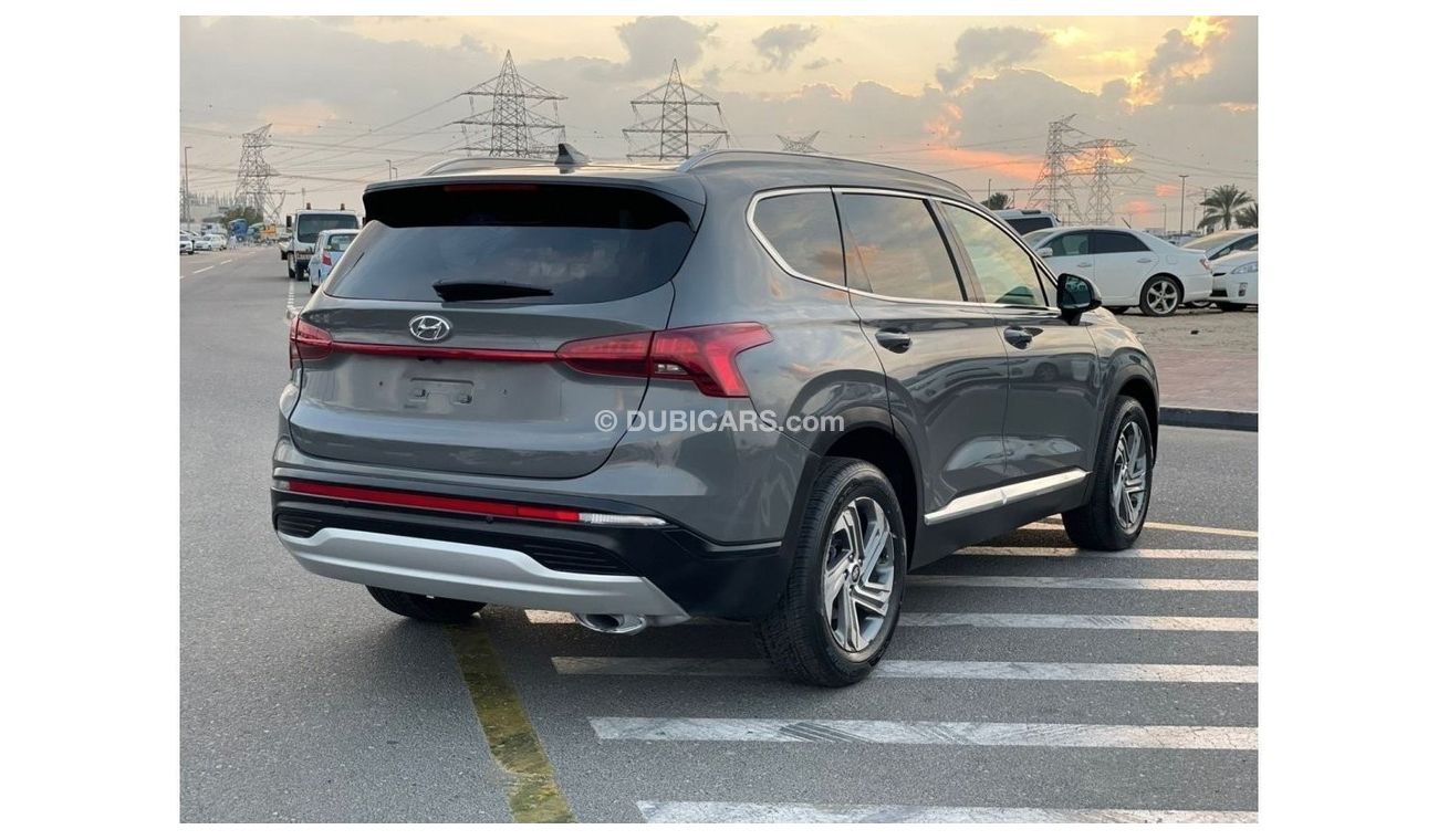 Hyundai Santa Fe 2022 Hyundai Santa Fe 2.5L V4 MidOption+ Only 4700 Miles