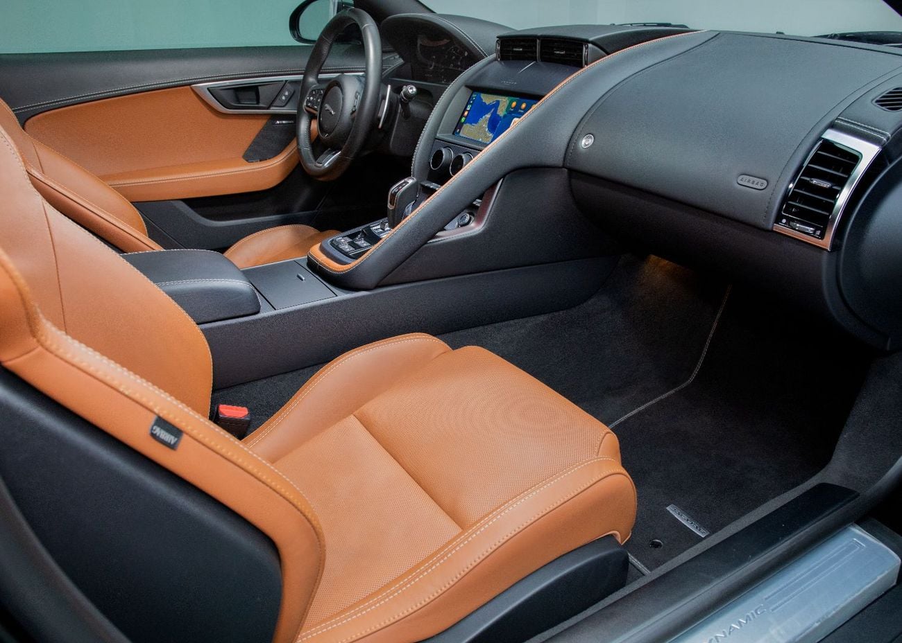 جاكوار F Type R-Dynamic 3.0L (300 HP)