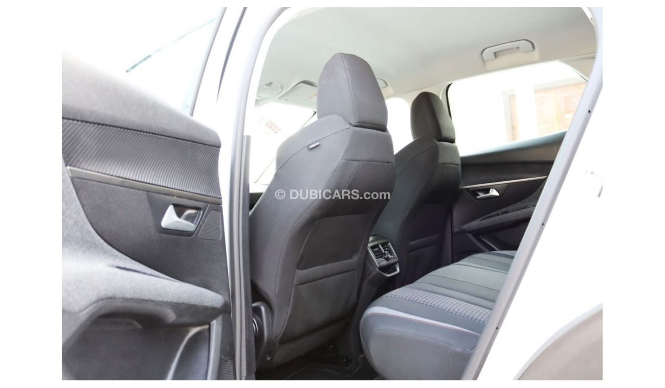 Peugeot 3008 Active Peugeot 3008 GCC 2020 in excellent condition