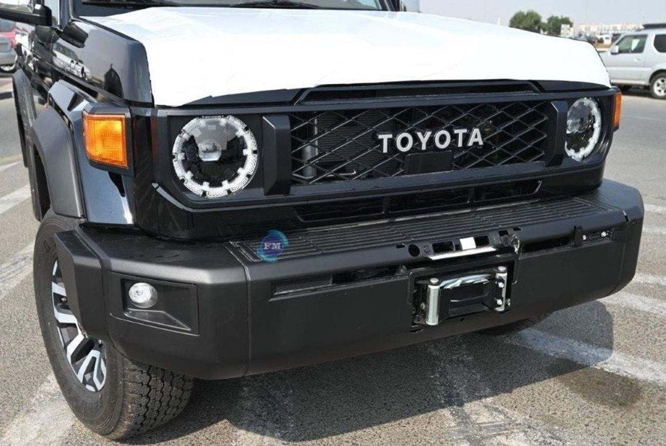 Toyota Land Cruiser 70 SDLX 4.0L Petrol 4WD AUTOMATIC