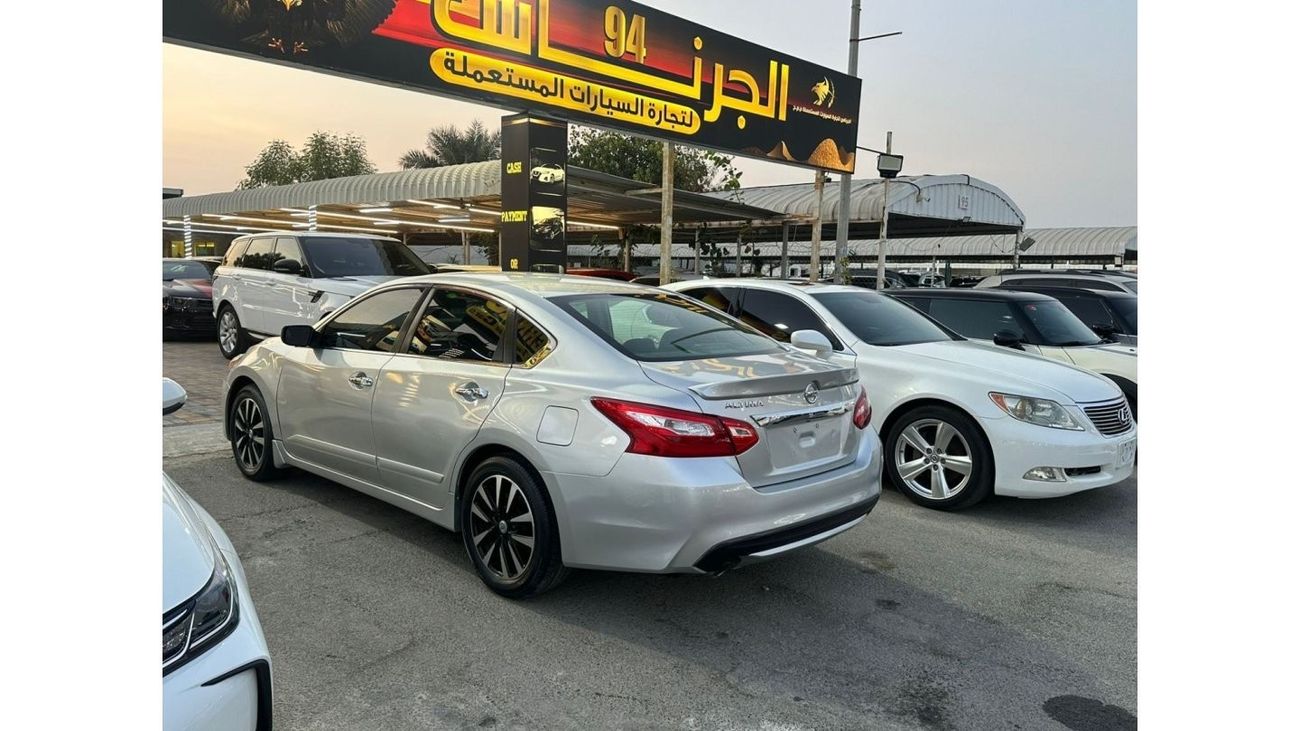 نيسان ألتيما