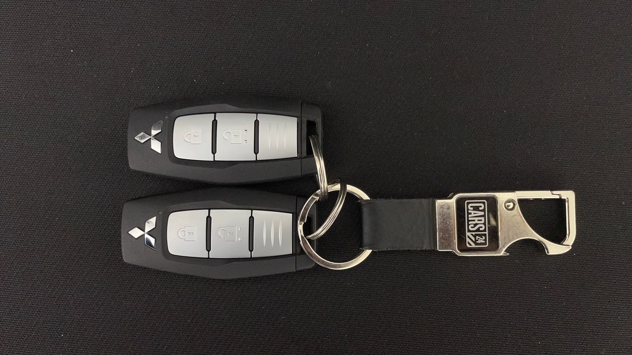 Mitsubishi Outlander MIDLINE PLUS 2.5 | Zero Down Payment | Home Test Drive