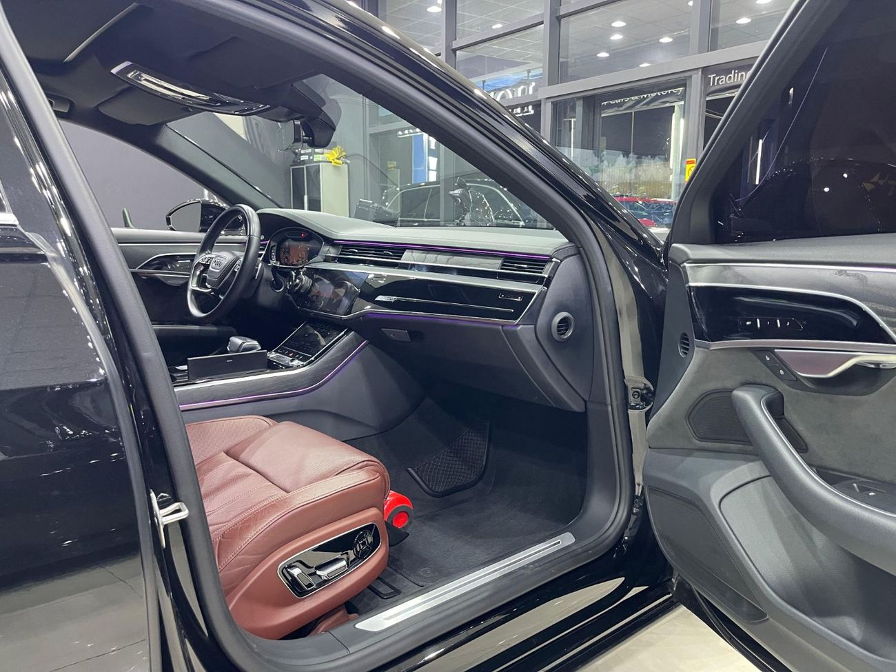 Audi A8 L 55 TFSI quattro Full Option 3.0L