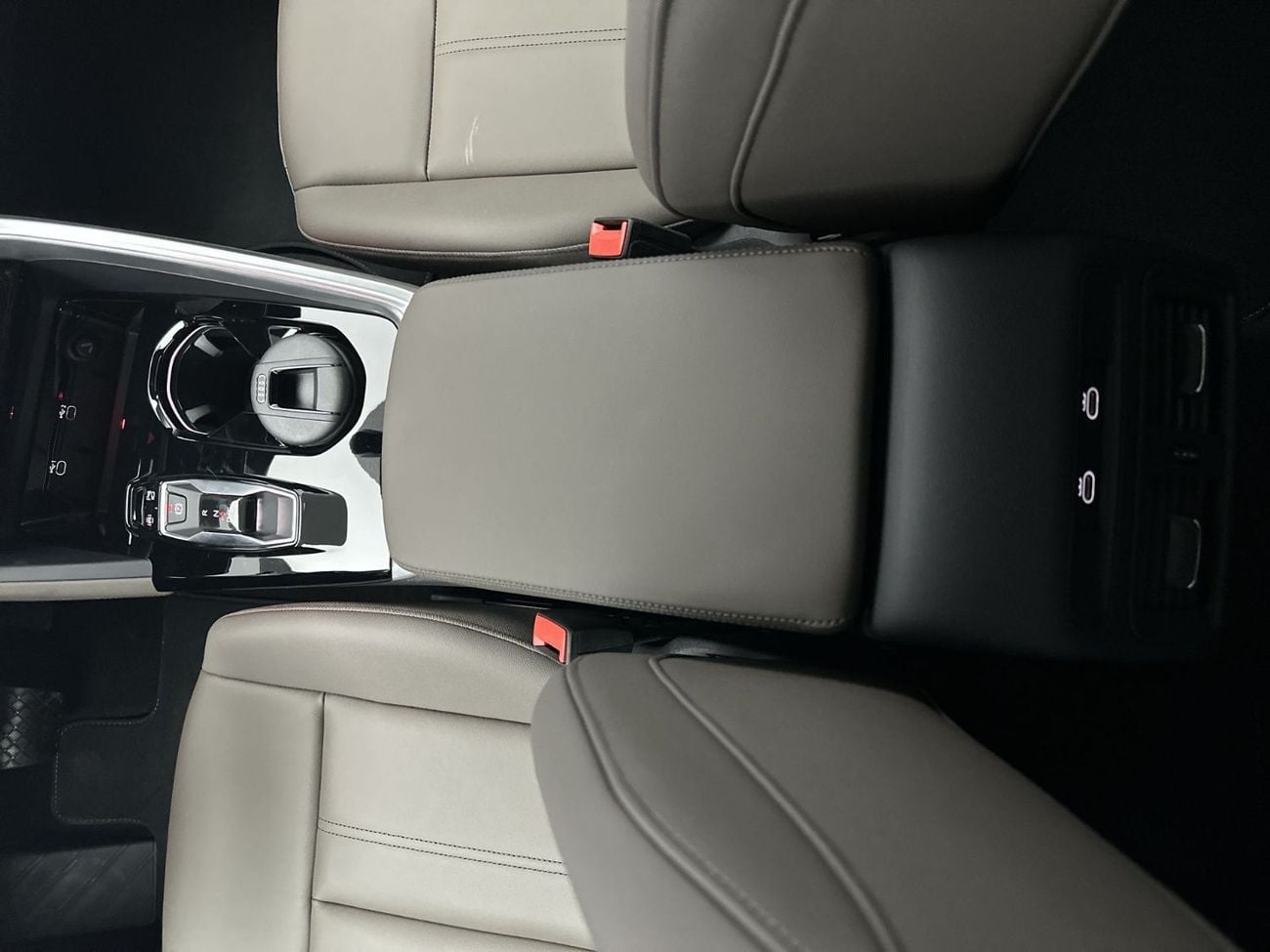 Audi Q5 45 TFSI Quattro 2.0L Q5 SUV TFSI quattro 204hp (Ref# 29262) - EXCLUSIVE OFFER