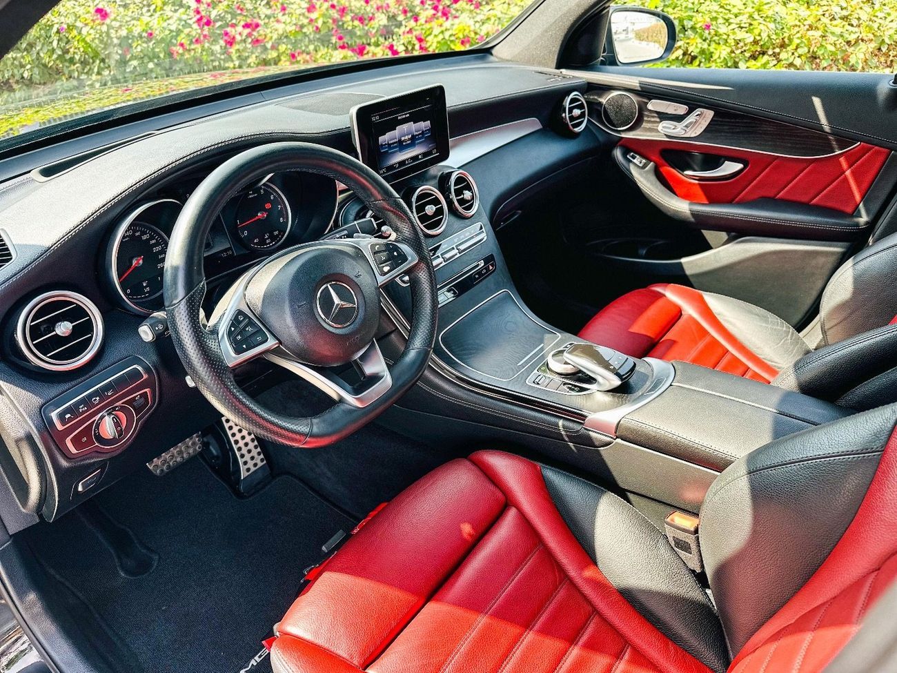 Mercedes Benz GLC250 AMG 2.0L