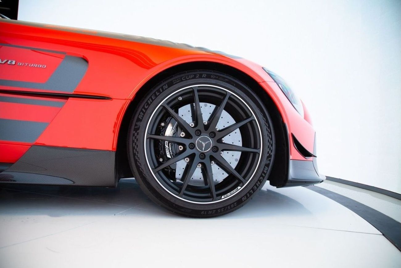 Mercedes-Benz AMG GTR