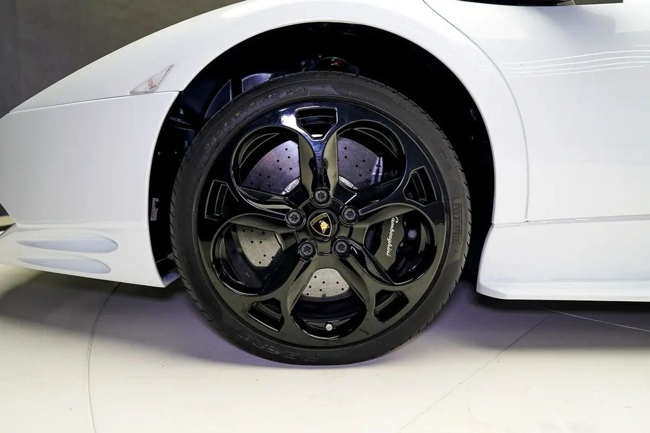 لامبورغيني مورشيلاجو LP-640 ROADSTER