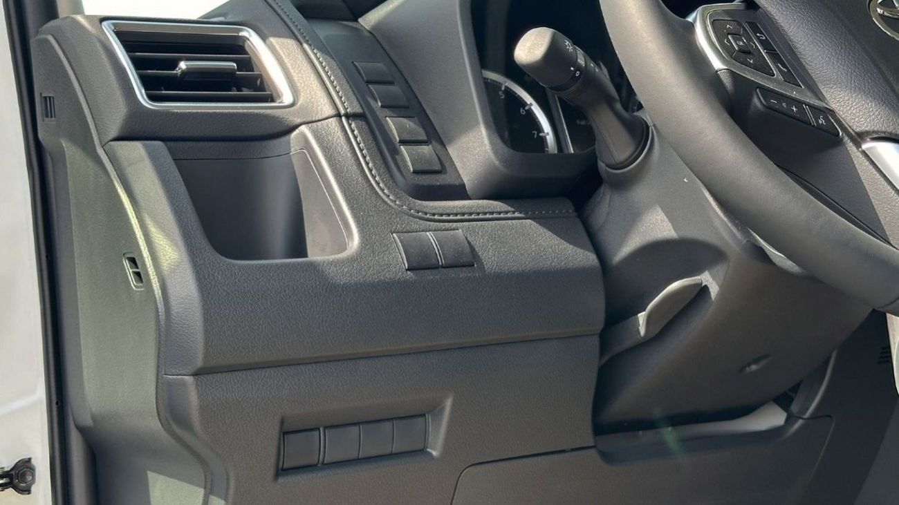 تويوتا جرافينا 3.5L V6 6-STR LEATHER AT (EXPORT ONLY)