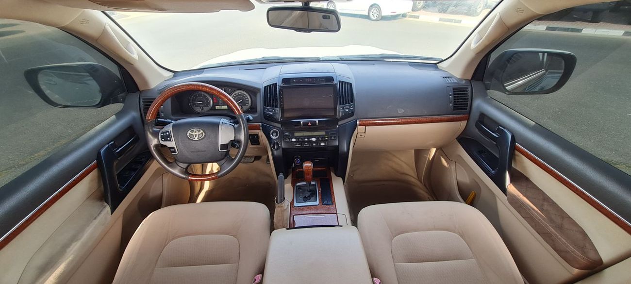 Toyota Land Cruiser GXR - Automatic . Petrol . SUV/Crossover . 4WD Wheel Drive . 5 Seats . 5 Doors ▾