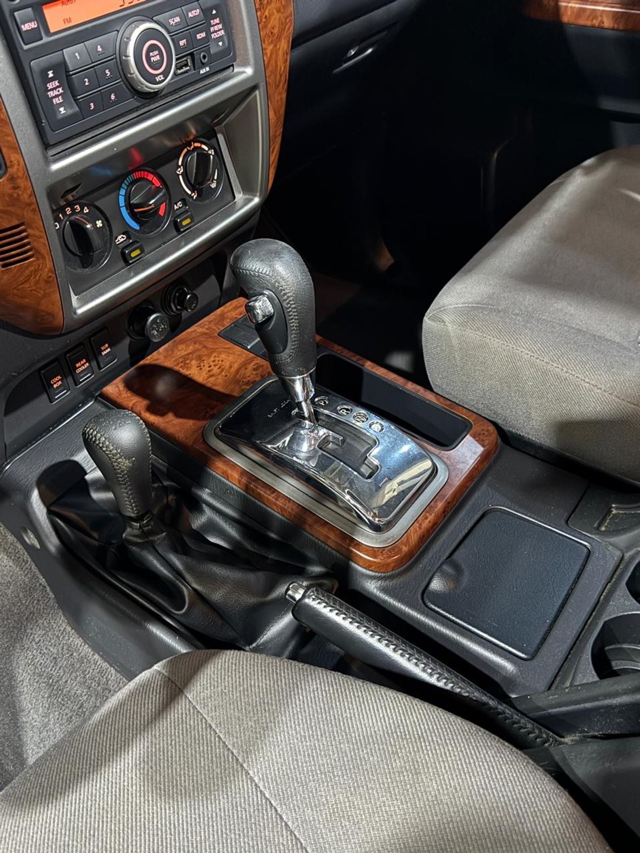 Nissan Patrol Safari 4.8L A/T