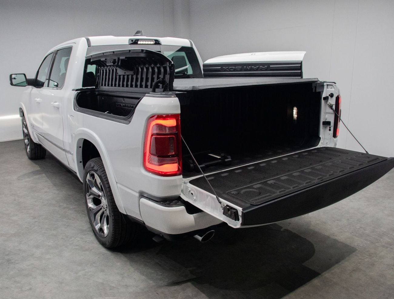 دودج RAM 1500 Limited