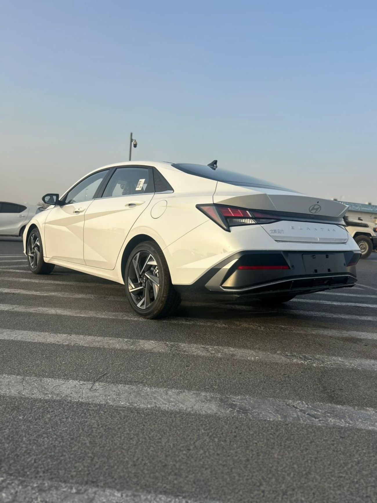 هيونداي إلانترا Hyundai Elantra ELITE | 1.5L PETROL | SUNROOF WITH LEATHER | CHINESE SPECS